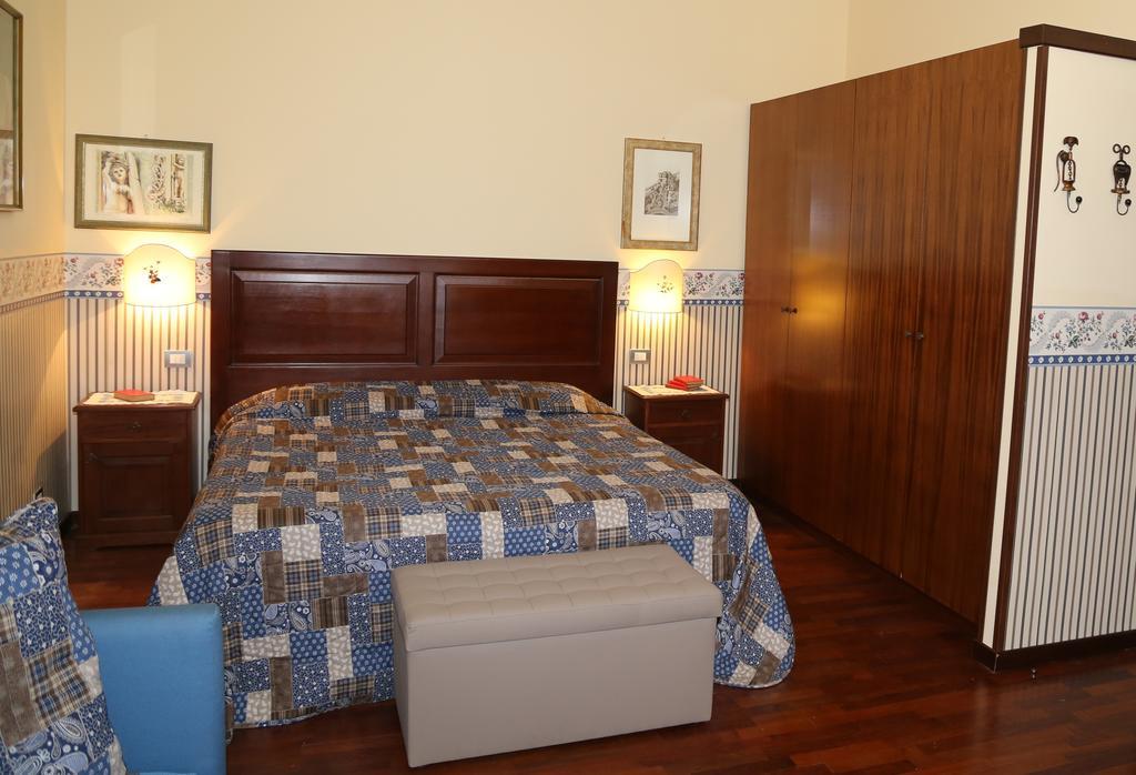 B&B La Vetreria Almaru Catânia Quarto foto
